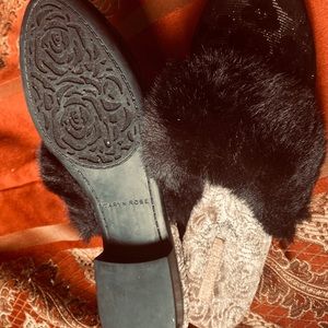 Taryn Rose Leather slip-on mules women’s size:7